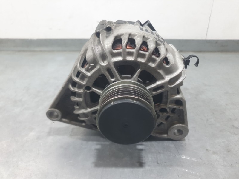 Recambio de alternador para kia cee´d drive referencia OEM IAM 373002A601 2616019A VALEO