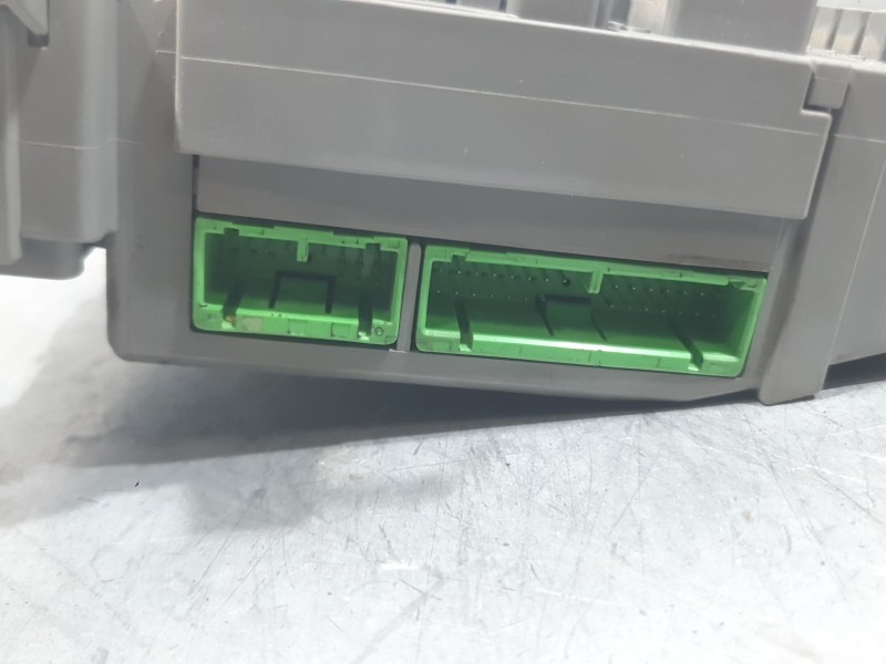 Recambio de caja reles / fusibles para honda accord vii (cl, cn) 2.0 (cl7) referencia OEM IAM 38250SEDG02 063004 