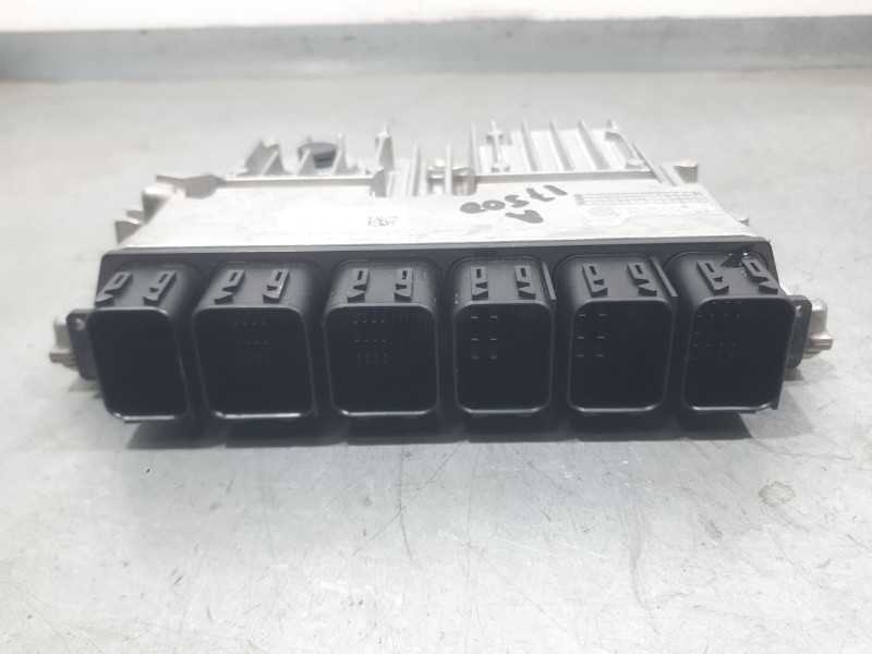 Recambio de centralita motor uce para bmw 1 (f40) 116 d referencia OEM IAM 9886579 0281036568 BOSCH