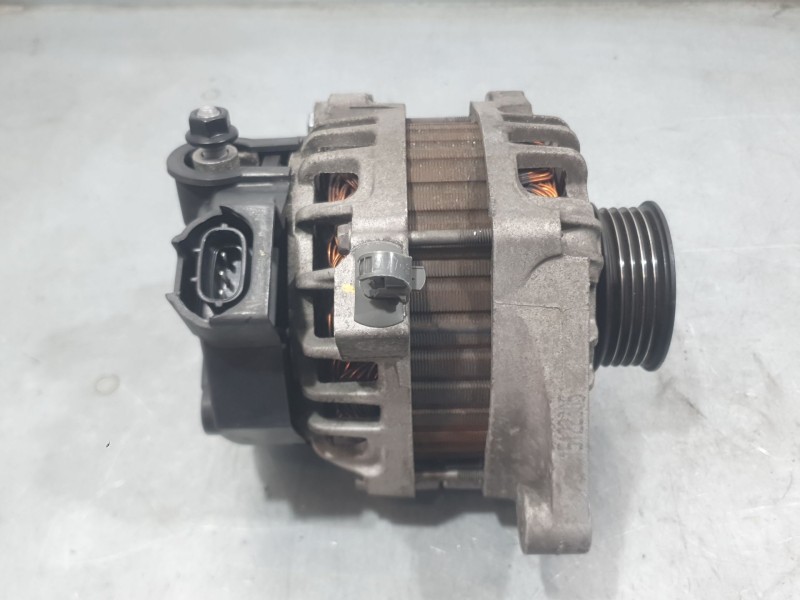 Recambio de alternador para hyundai i20 ii (gb, ib) 1.2 referencia OEM IAM 3730003355 2622650 VALEO