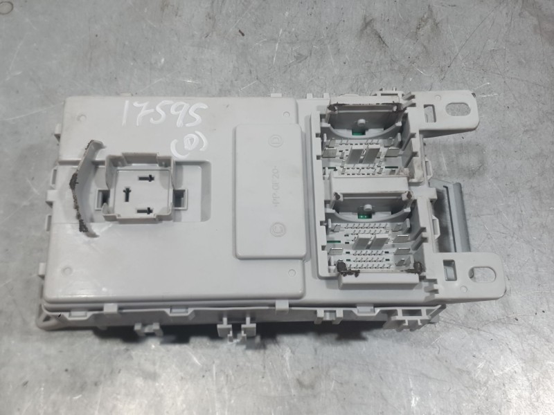Recambio de caja reles / fusibles para hyundai i20 ii (gb, ib) 1.2 referencia OEM IAM 91950C8520  