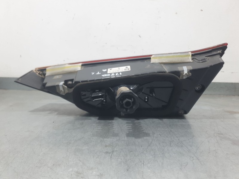 Recambio de piloto trasero izquierdo interior para bmw 1 (f40) 116 d referencia OEM IAM 647751  
