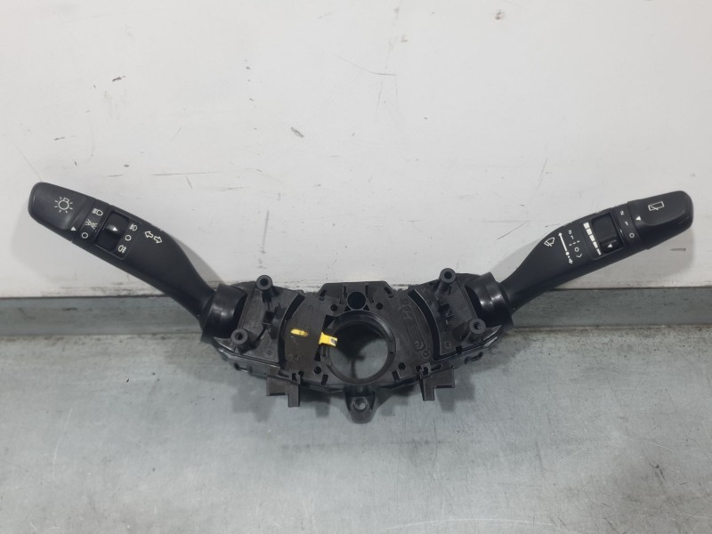 Recambio de mando luces y limpia para hyundai i20 ii (gb, ib) 1.2 referencia OEM IAM 299141440 299141431 
