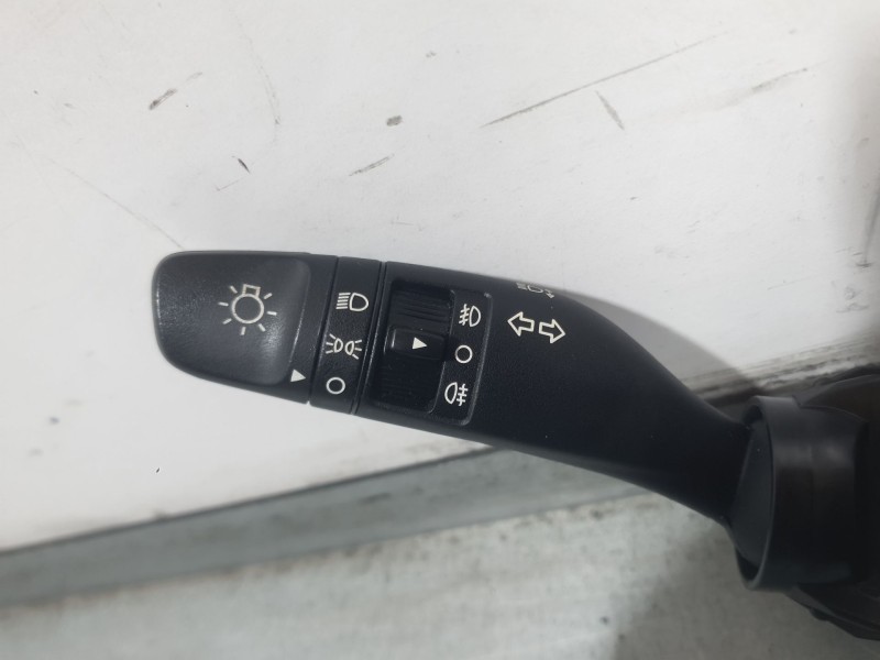 Recambio de mando luces y limpia para hyundai i20 ii (gb, ib) 1.2 referencia OEM IAM 299141440 299141431 