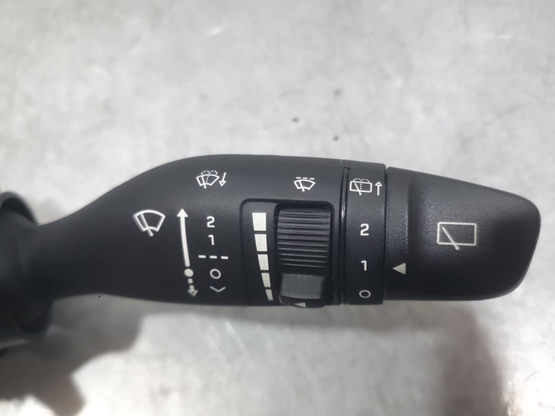 Recambio de mando luces y limpia para hyundai i20 ii (gb, ib) 1.2 referencia OEM IAM 299141440 299141431 