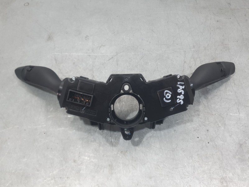 Recambio de mando luces y limpia para hyundai i20 ii (gb, ib) 1.2 referencia OEM IAM 299141440 299141431 