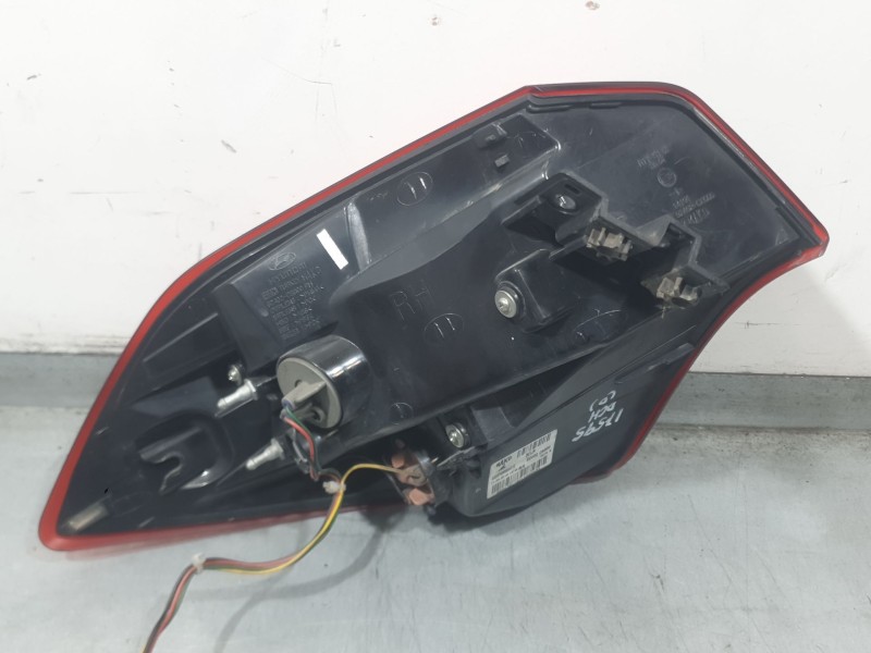 Recambio de piloto trasero derecho exterior para hyundai i20 ii (gb, ib) 1.2 referencia OEM IAM 92402C8000 5CLR MAKO
