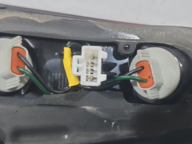 Recambio de piloto trasero derecho interior para hyundai i20 ii (gb, ib) 1.2 referencia OEM IAM 92404C8000 5CLR MAKO