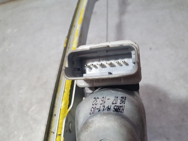 Recambio de elevalunas trasero izquierdo para citroën c4 grand picasso exclusive referencia OEM IAM 9223C1  ELECTRICO 6 PINS