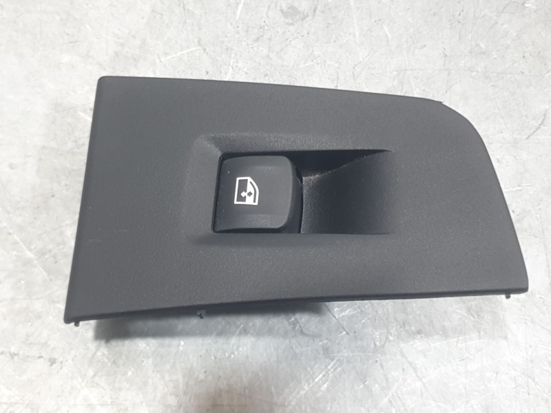 Recambio de mando elevalunas delantero derecho para bmw 1 (f40) 116 d referencia OEM IAM 7950756  