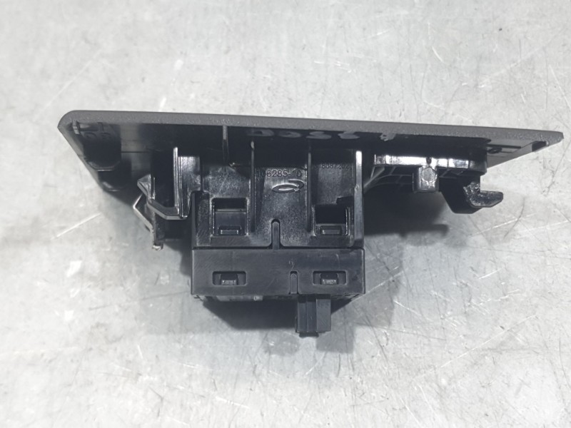 Recambio de mando elevalunas delantero derecho para bmw 1 (f40) 116 d referencia OEM IAM 7950756  