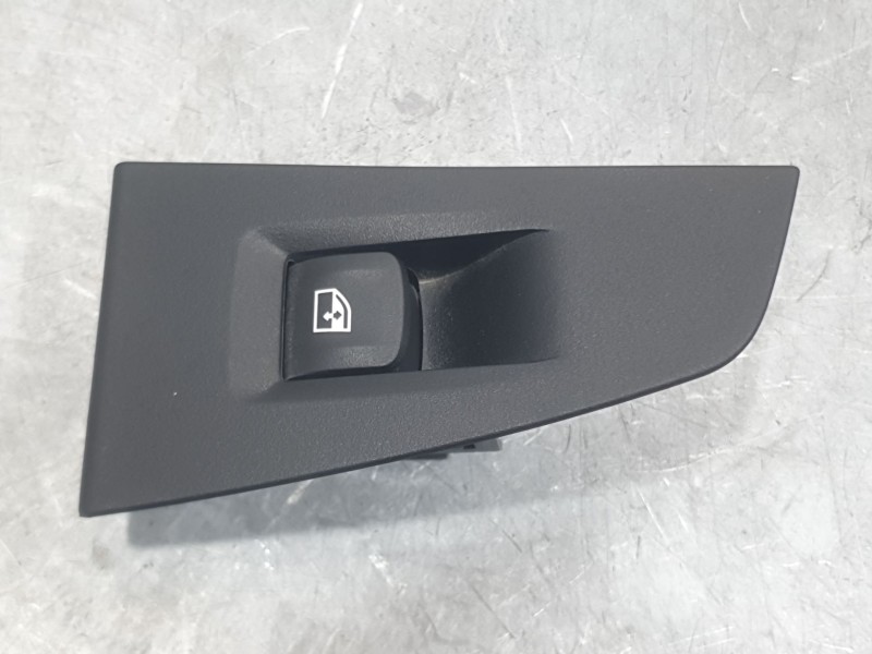 Recambio de mando elevalunas trasero izquierdo para bmw 1 (f40) 116 d referencia OEM IAM 7950756  