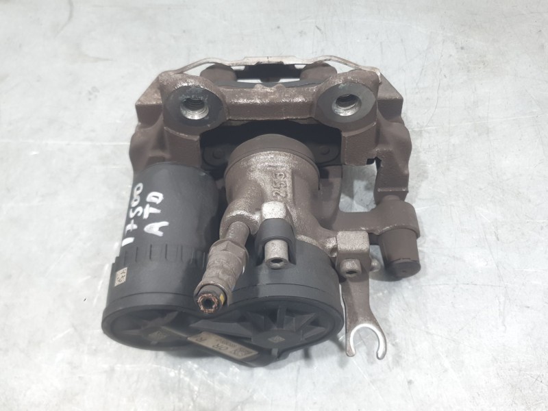 Recambio de pinza freno trasera derecha para bmw 1 (f40) 116 d referencia OEM IAM 689260601  