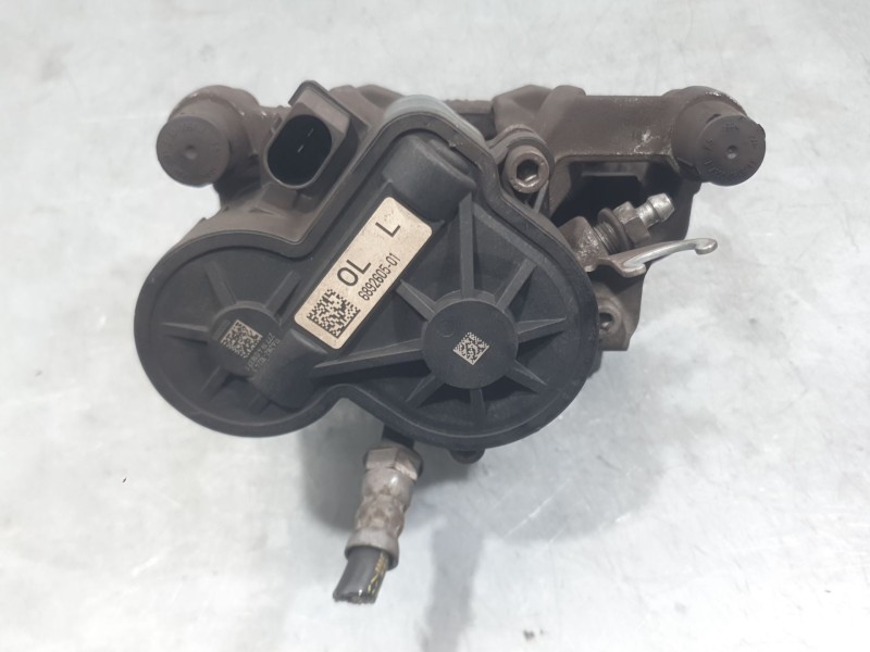 Recambio de pinza freno trasera izquierda para bmw 1 (f40) 116 d referencia OEM IAM 689260501  