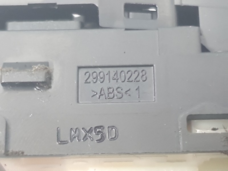Recambio de mando retrovisor para hyundai i20 ii (gb, ib) 1.2 referencia OEM IAM 299140228 LMX5D 