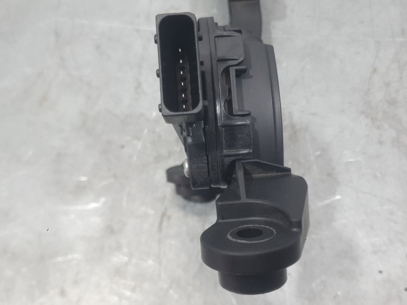 Recambio de potenciometro pedal para hyundai i20 ii (gb, ib) 1.2 referencia OEM IAM 32700B9010 B9010 