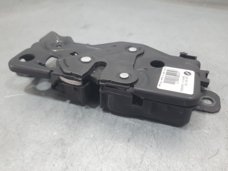 Recambio de cerradura maletero / porton para bmw 1 (f40) 116 d referencia OEM IAM C36163106  