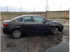 OPEL ASTRA J SEDÁN