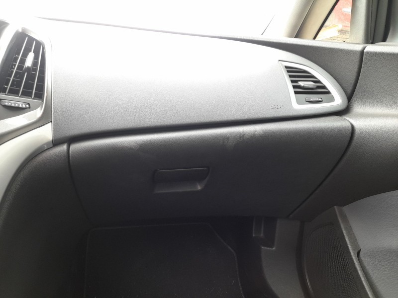 Recambio de guantera para opel astra j sedán 1.4 turbo (69) referencia OEM IAM 13313192 13306490 