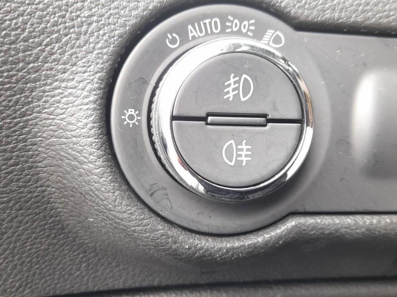 Recambio de mando luces para opel astra j sedán 1.4 turbo (69) referencia OEM IAM 13268709  