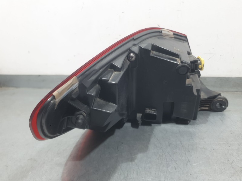 Recambio de piloto trasero derecho exterior para bmw 1 (f40) 116 d referencia OEM IAM 7450644  