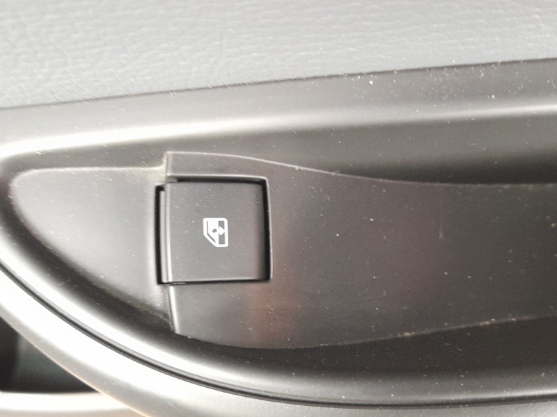 Recambio de mando elevalunas trasero derecho para opel astra j sedán 1.4 turbo (69) referencia OEM IAM 13301888  