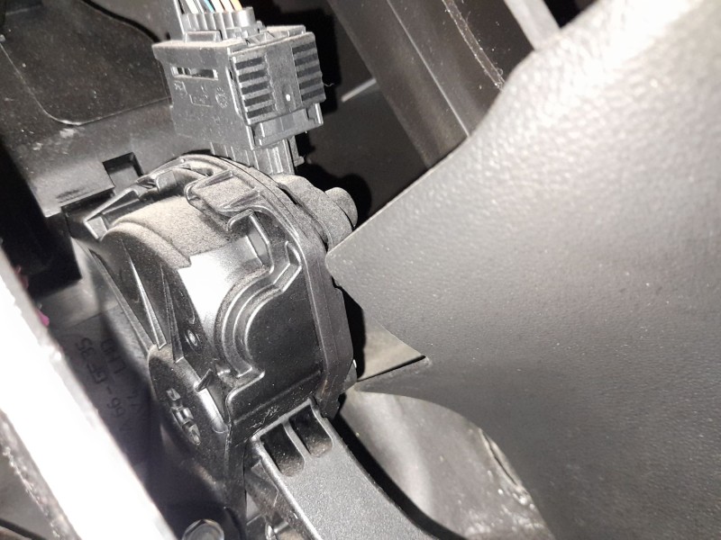 Recambio de potenciometro pedal para opel astra j sedán 1.4 turbo (69) referencia OEM IAM 13252702  