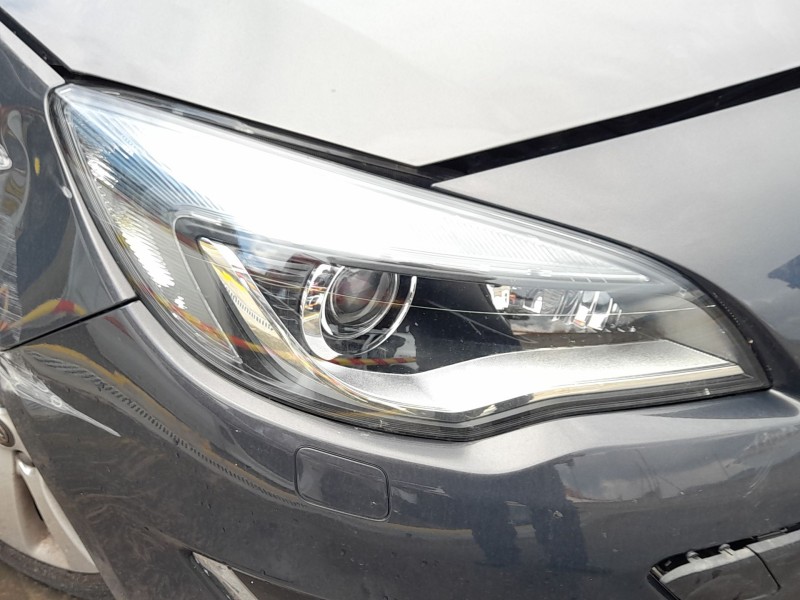 Recambio de faro derecho para opel astra j sedán 1.4 turbo (69) referencia OEM IAM 13398145  