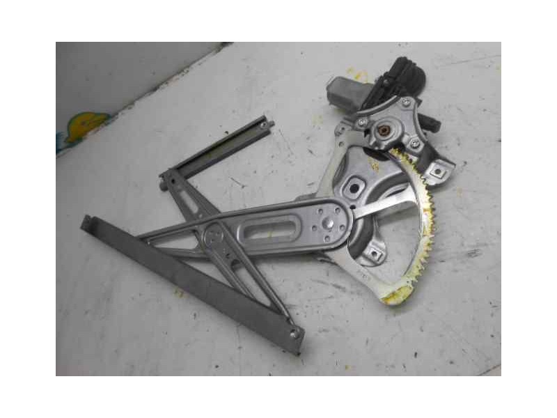 Recambio de elevalunas delantero derecho para toyota yaris ts referencia OEM IAM   ELECTRICO 6 PINS