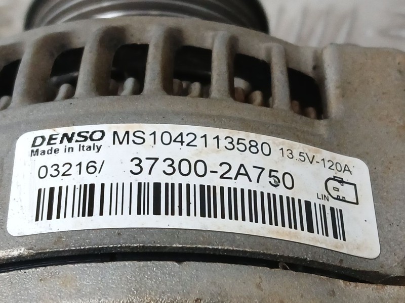 Recambio de alternador para kia cee´d (jd) 1.6 crdi 136 referencia OEM IAM 373002A750 DENSO 1042113580