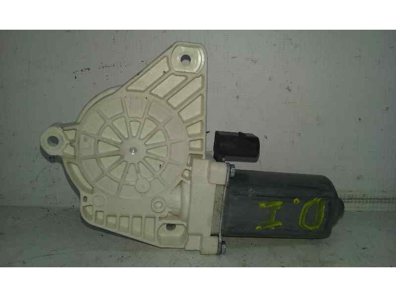 Recambio de motor elevalunas delantero izquierdo para mercedes-benz clase b (w245) 2.0 cat referencia OEM IAM  2 PINS 