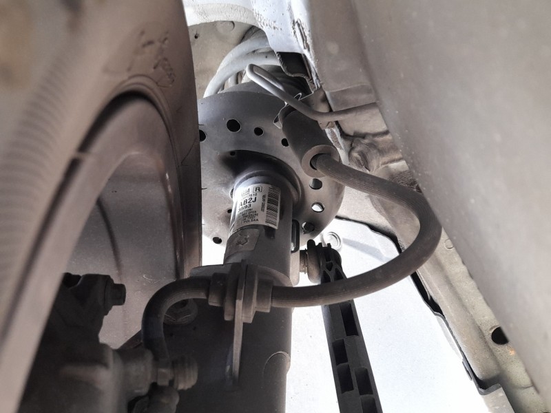 Recambio de amortiguador delantero derecho para opel astra j sedán 1.4 turbo (69) referencia OEM IAM 13412612  