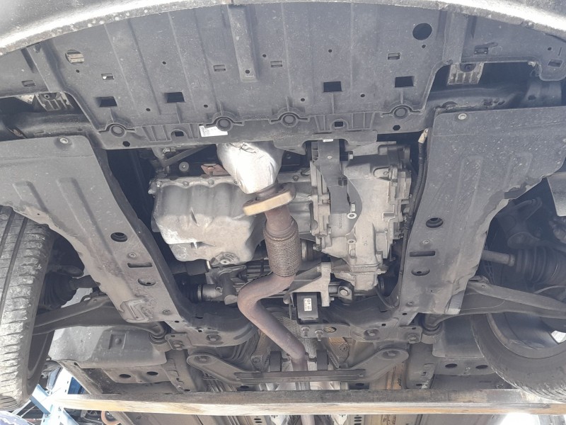 Recambio de puente delantero para opel astra j sedán 1.4 turbo (69) referencia OEM IAM 13470622  