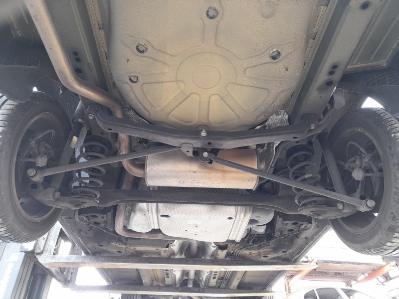 Recambio de puente trasero para opel astra j sedán 1.4 turbo (69) referencia OEM IAM 13419486  