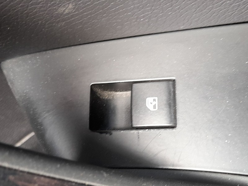 Recambio de mando elevalunas delantero derecho para opel astra j (p10) 1.6 cdti (68) referencia OEM IAM 13301886  