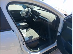 Recambio de goma contorno puerta delantera derecha para renault megane e-tech suv ev60 referencia OEM IAM   