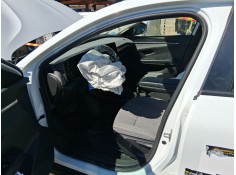 Recambio de goma contorno puerta delantera izquierda para renault megane e-tech suv ev60 referencia OEM IAM   