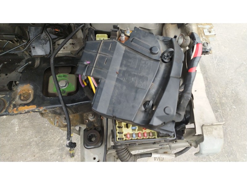 Recambio de caja fusibles izquierda para ford focus iii 1.0 ecoboost referencia OEM IAM 2196630  
