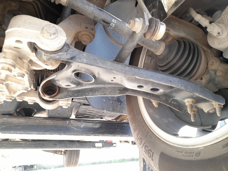Recambio de brazo suspension inferior delantero izquierdo para volkswagen golf vi (5k1) 1.2 tsi referencia OEM IAM 1K0407151BC  