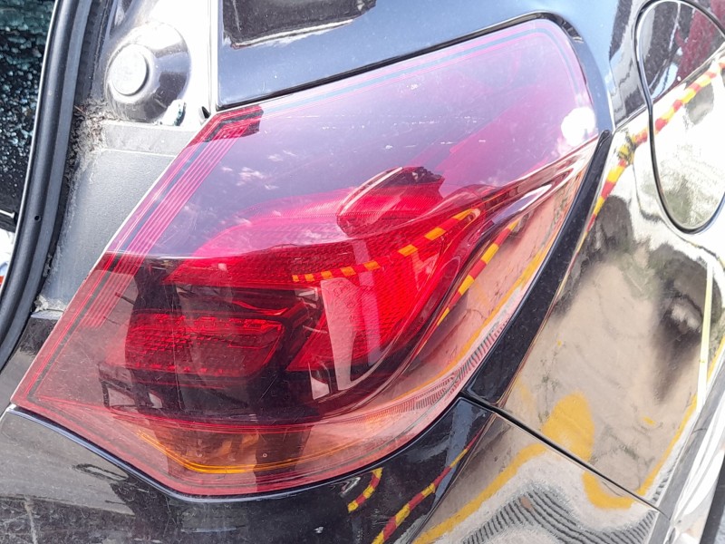 Recambio de piloto trasero derecho exterior para opel astra j (p10) 1.6 cdti (68) referencia OEM IAM 13306454  