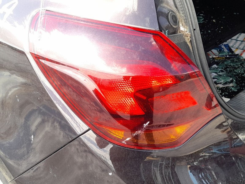 Recambio de piloto trasero izquierdo exterior para opel astra j (p10) 1.6 cdti (68) referencia OEM IAM 13306453  