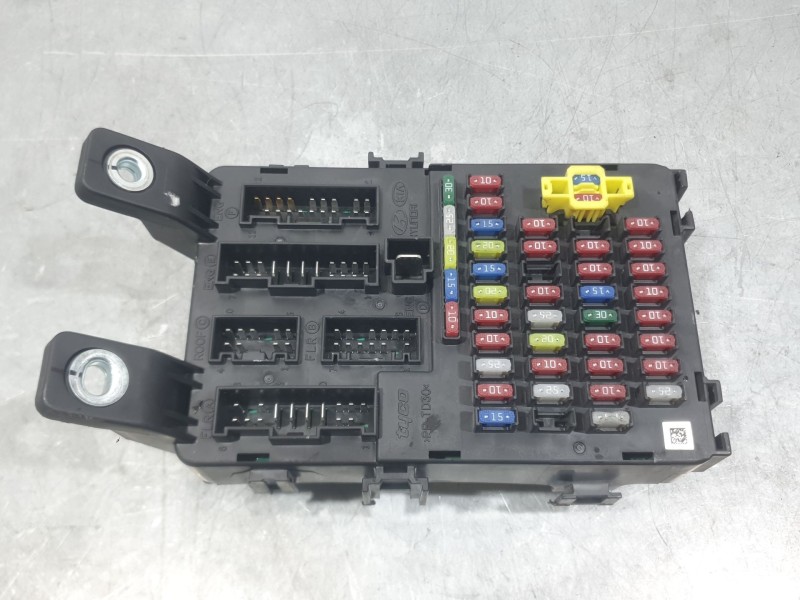 Recambio de caja reles / fusibles para hyundai accent iii (mc) 1.6 gls referencia OEM IAM 919501G010  