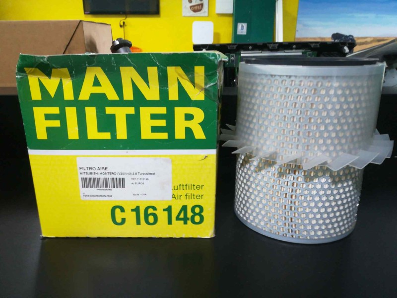 Recambio de filtro aire para mitsubishi montero (v20/v40) 2.5 turbodiesel referencia OEM IAM C16148 40 EUROS 