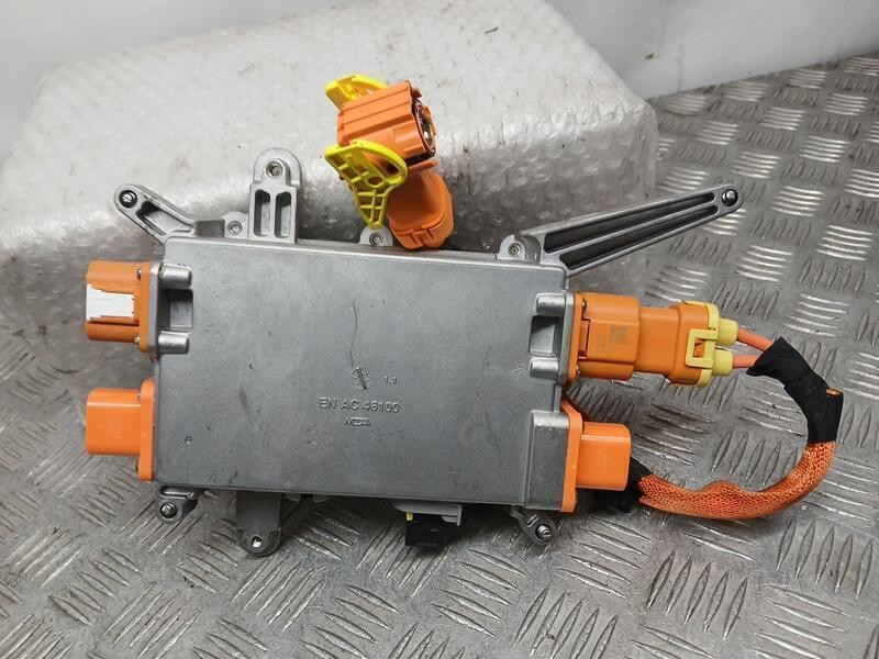 Recambio de inverter para jeep avenger (j2) electric referencia OEM IAM 9851960480 A00BIW01 00052077A