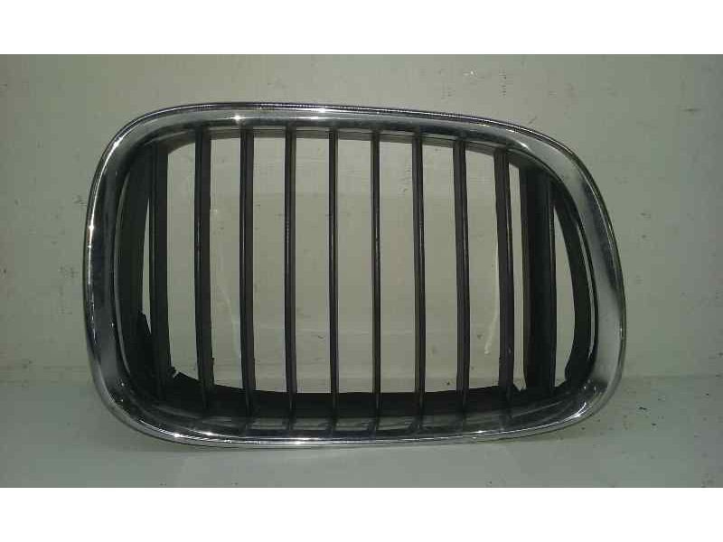 Recambio de rejilla capo der para bmw serie 5 berlina (e39) 520i referencia OEM IAM   DERECHA