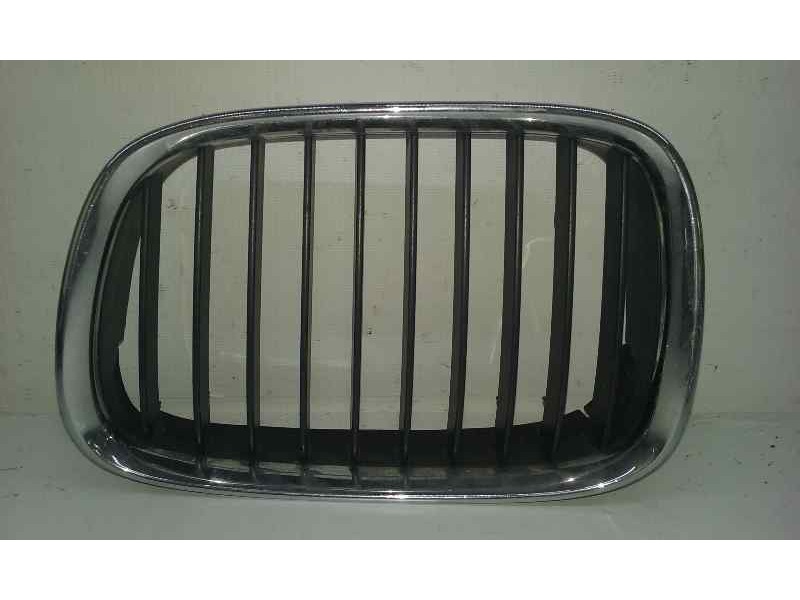 Recambio de rejilla capo izq para bmw serie 5 berlina (e39) 520i referencia OEM IAM   IZQUIERDA
