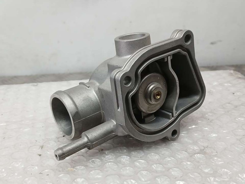 Recambio de caja termostato para mercedes-benz vito (w639) basic, combi 2.1 cdi referencia OEM IAM A6112031975  NUEVO ORIGINAL