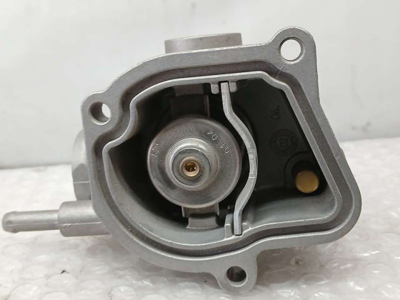 Recambio de caja termostato para mercedes-benz vito (w639) basic, combi 2.1 cdi referencia OEM IAM A6112031975  NUEVO ORIGINAL