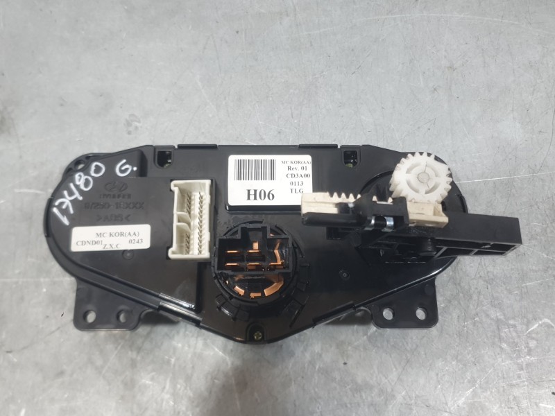 Recambio de mando calefaccion / aire acondicionado para hyundai accent iii (mc) 1.6 gls referencia OEM IAM 972501EXXX  