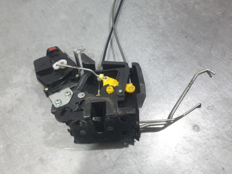 Recambio de cerradura puerta delantera derecha para hyundai accent iii (mc) 1.6 gls referencia OEM IAM 813201R020  